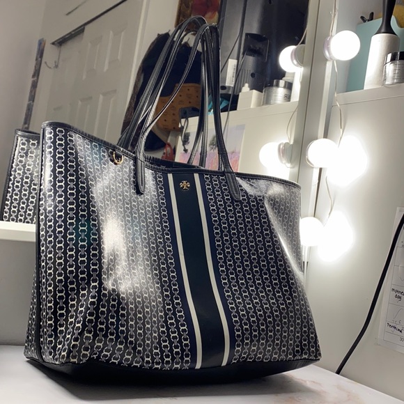 Tory Burch Handbags - Tory Burch Gemini Link tote